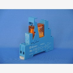 Finder relay 40.52 w. base 95.95.3, NEW